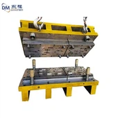 Kovové lisovací raznice